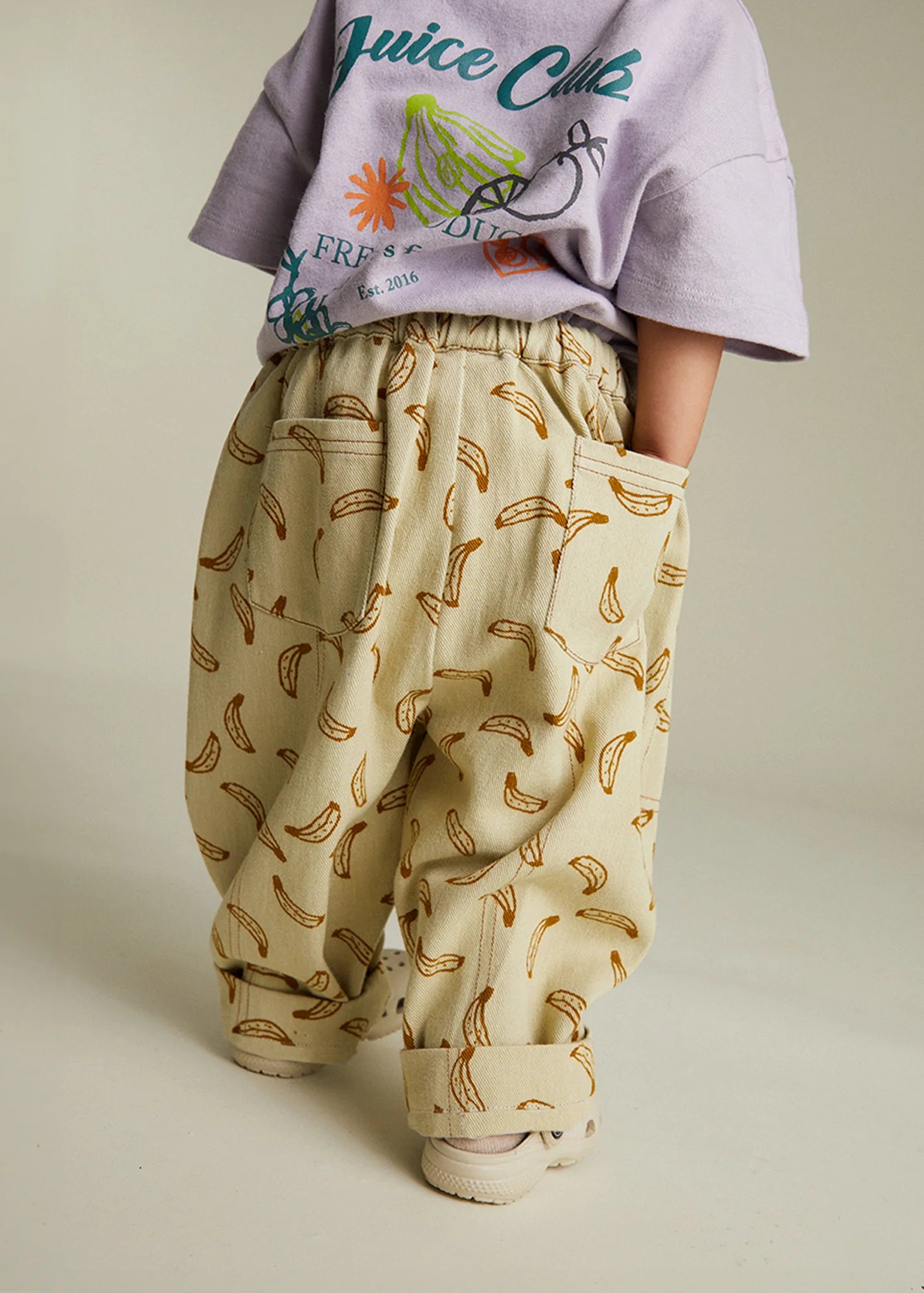 BALLONHOSE MIT BANANENPRINT