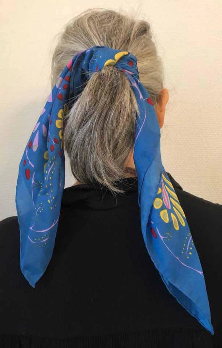 TUCH AUS SEIDE | marushka blau