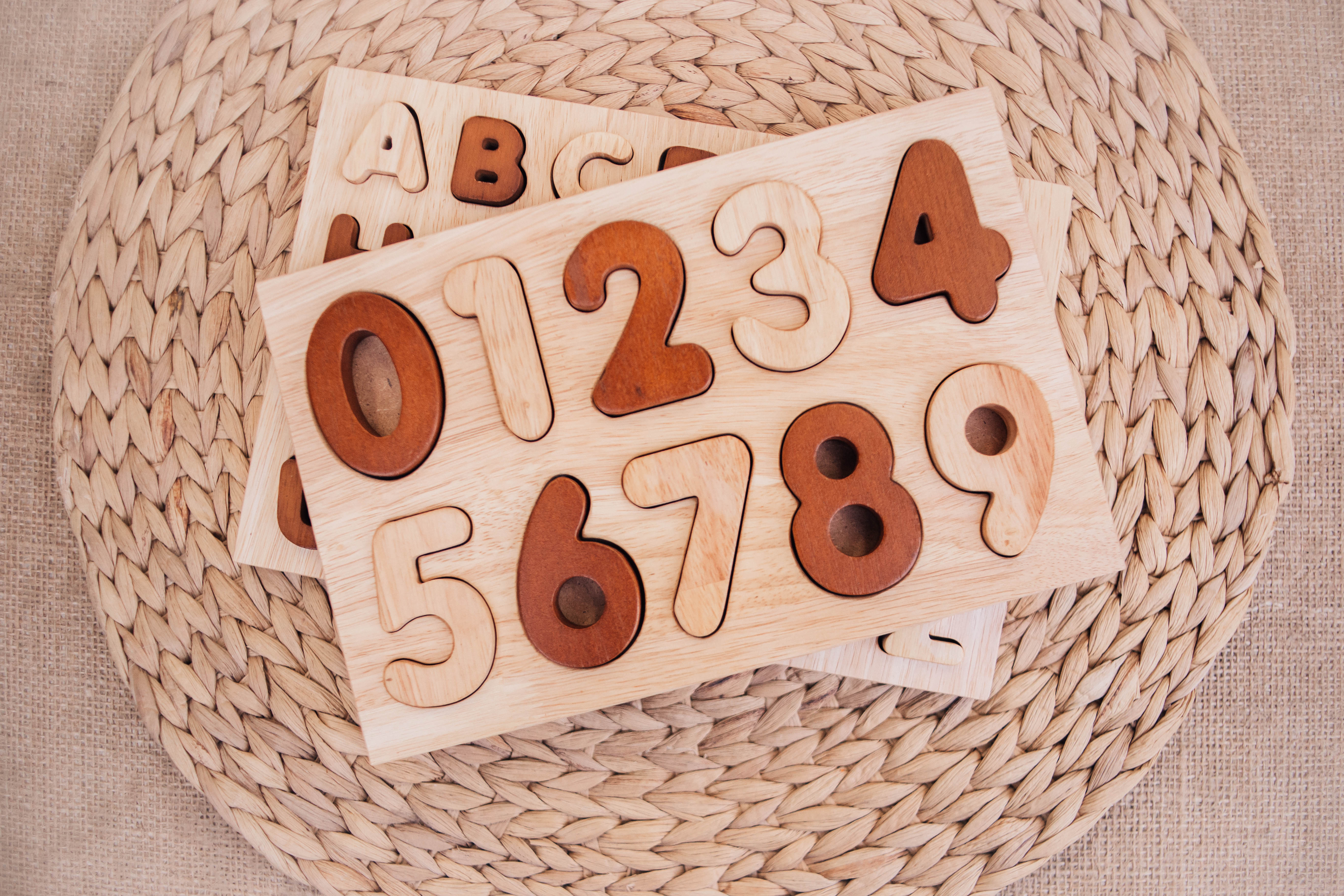 HOLZPUZZLE | ZAHLEN | wooden colors
