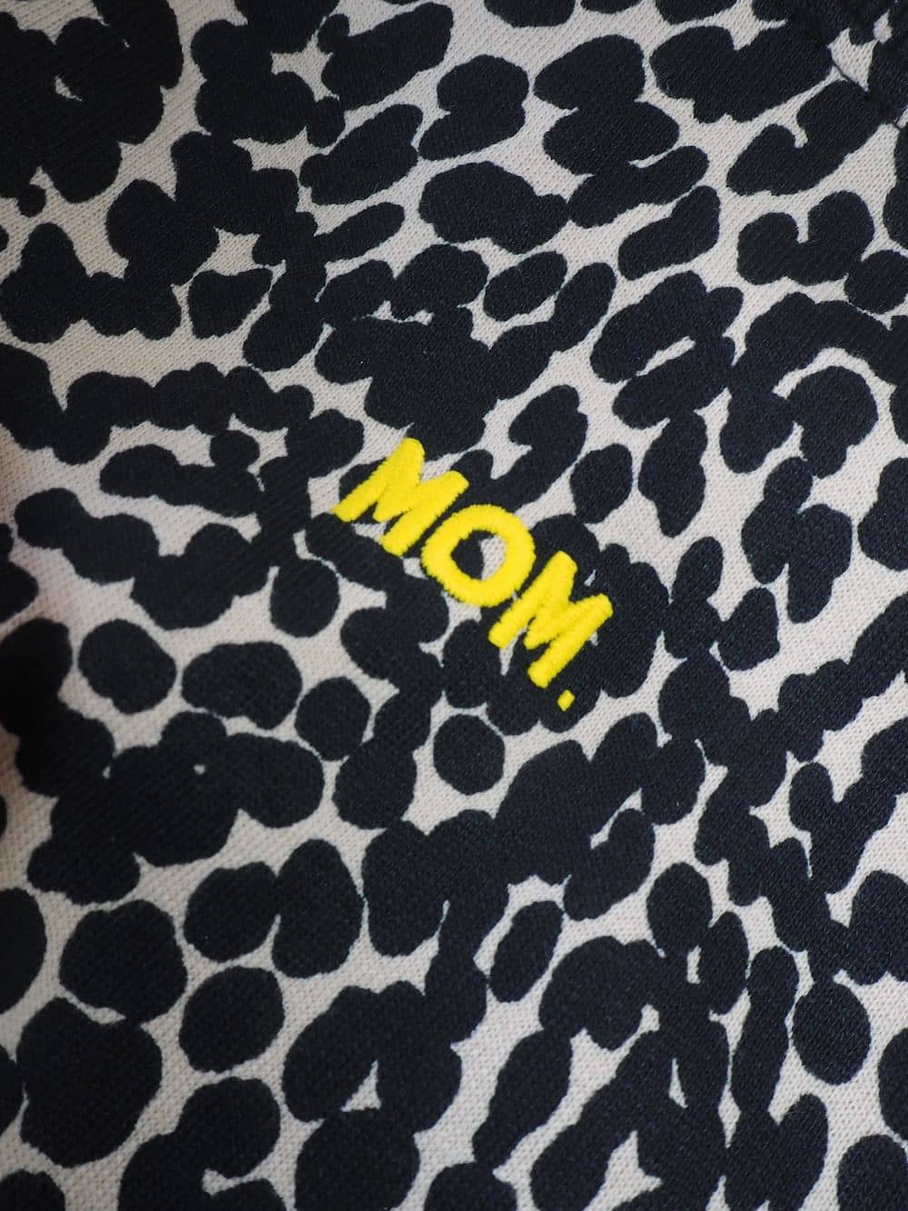 STILL-SWEATSHIRT | leo