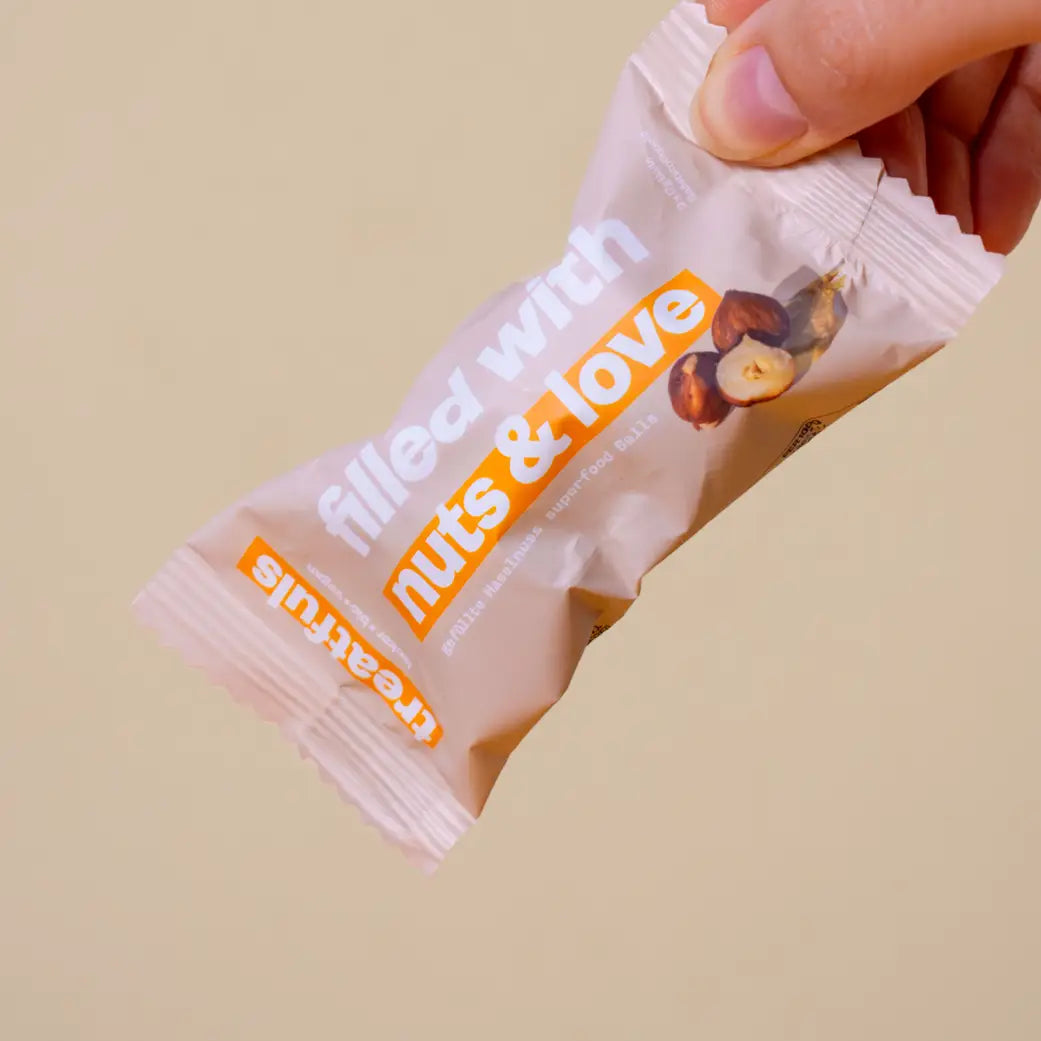 treatfuls - ENERGY BALLS | HASELNUSSBUTTER GEFÜLLT | filled with nuts & love