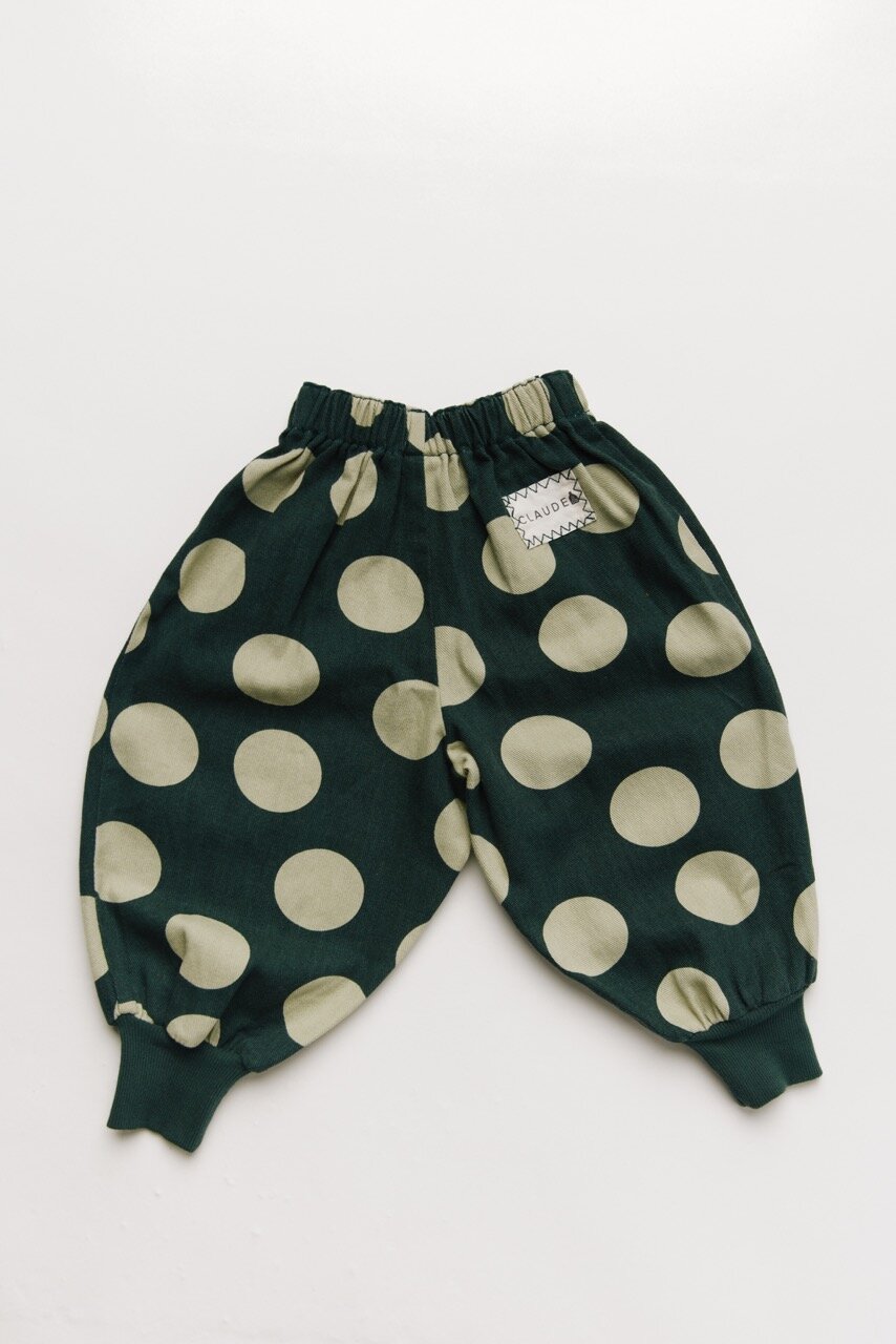 PRE-ORDER: HOSE MIT POLKADOTS