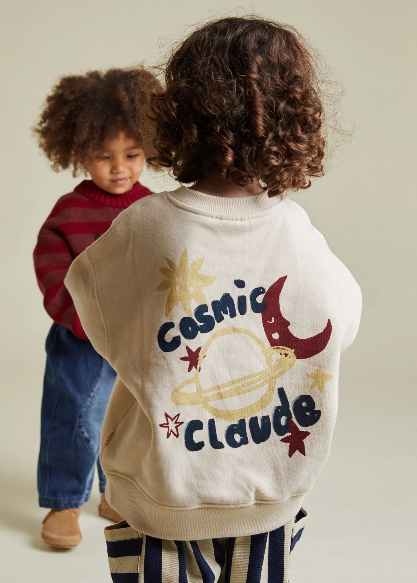 SWEATSHIRT MIT PRINT | cosmic claude