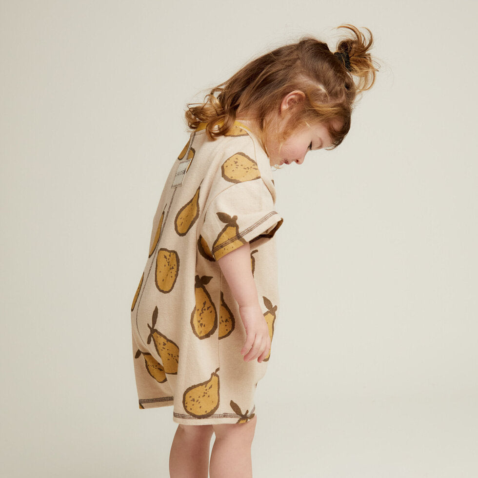 PRE-ORDER: ONESIE MIT BIRNENPRINT