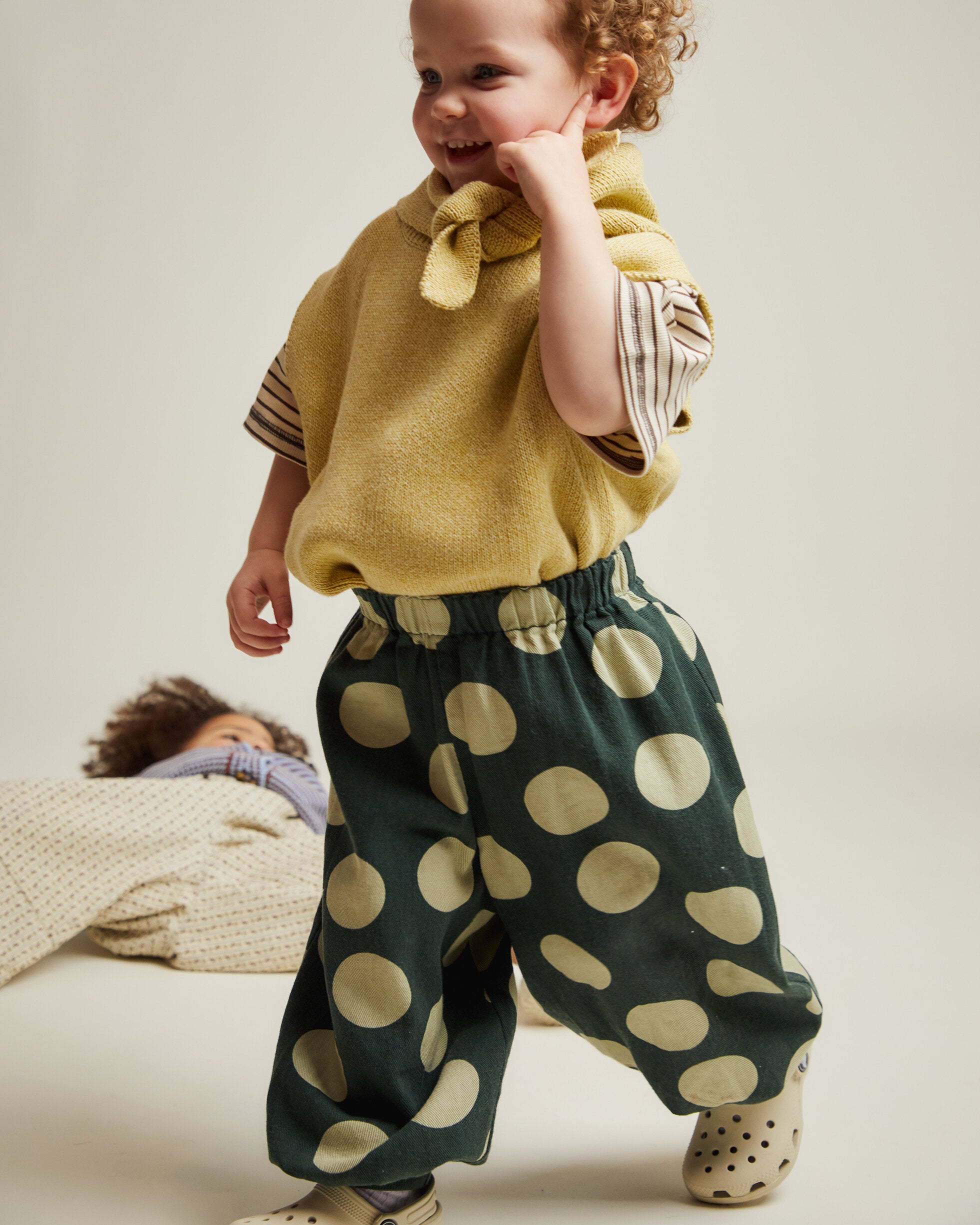 PRE-ORDER: HOSE MIT POLKADOTS