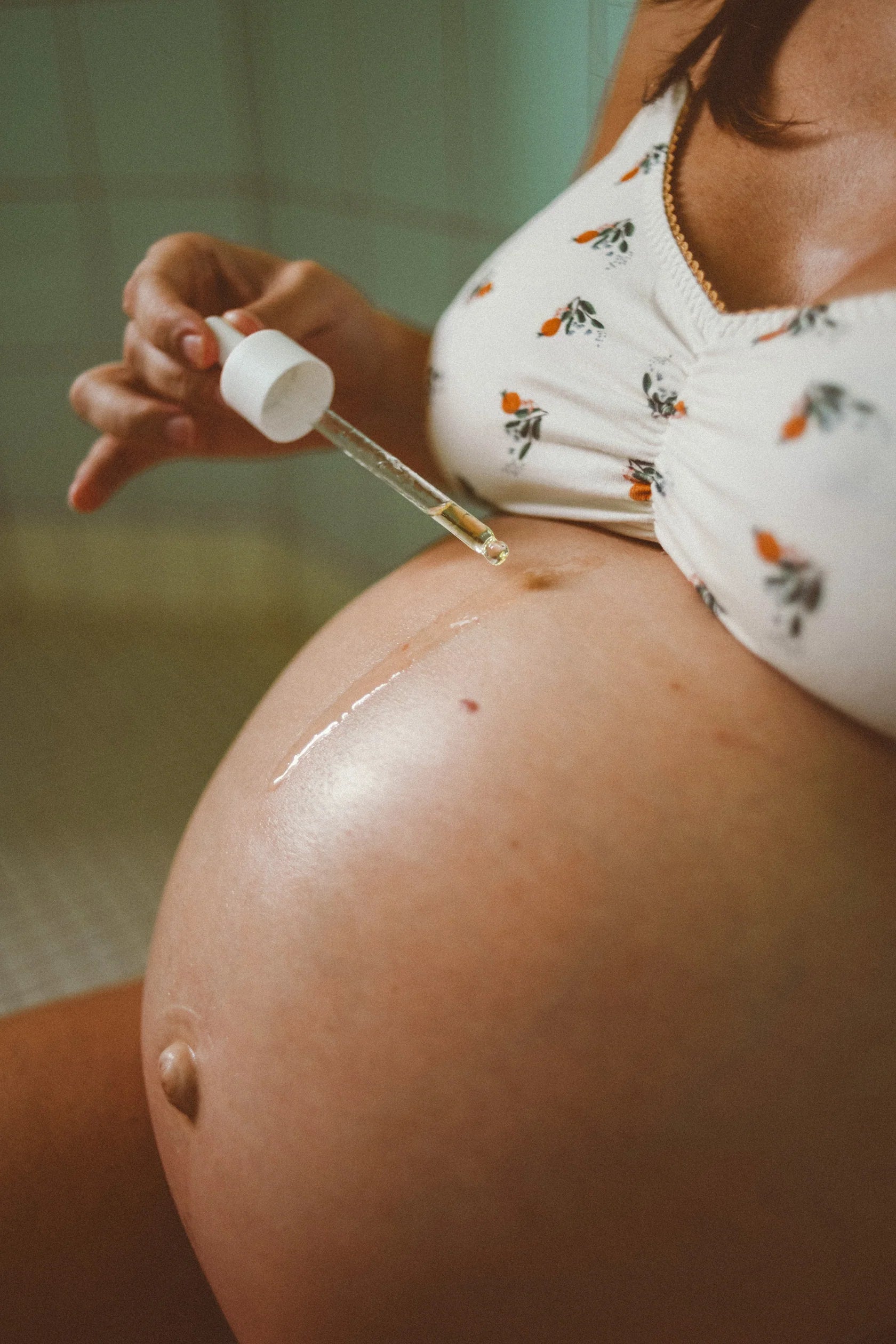 BELLY OIL | Straffendes Körperöl gegen Dehnungsstreifen für Schwangere