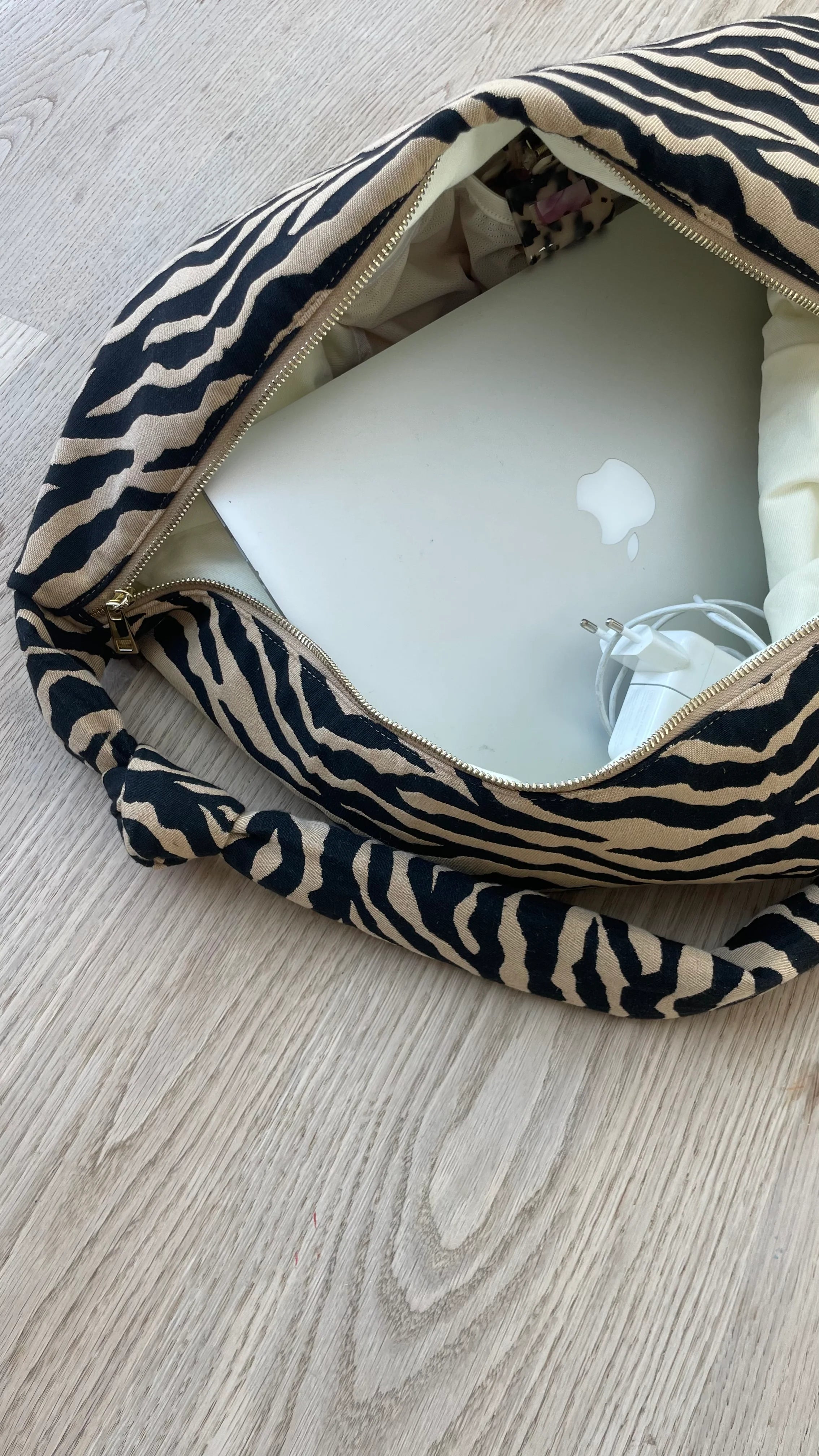 MOM BAG | LUKKILY BAG #1 | zebra creme/black
