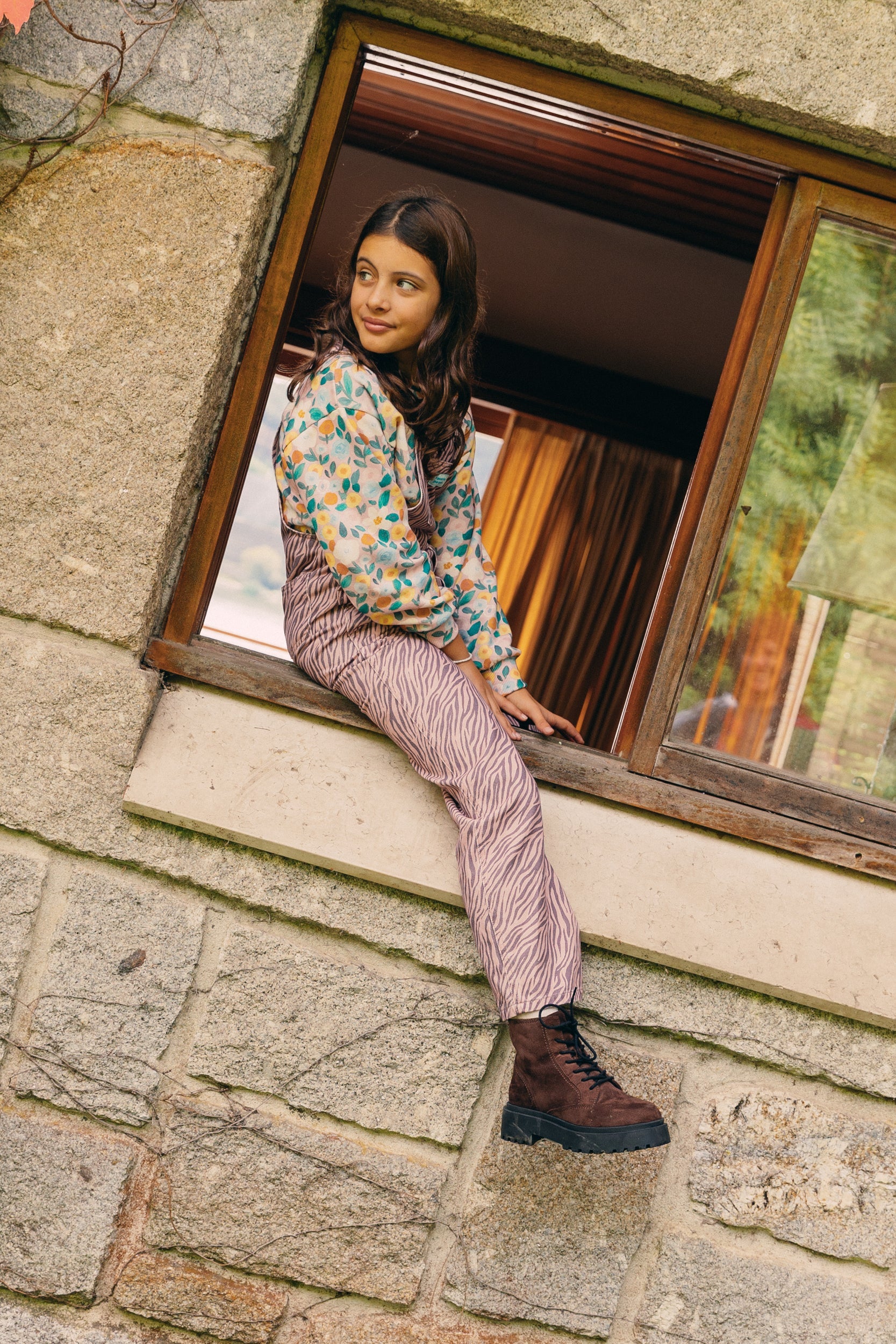 LATZHOSE MIT ZEBRAMUSTER | rosa
