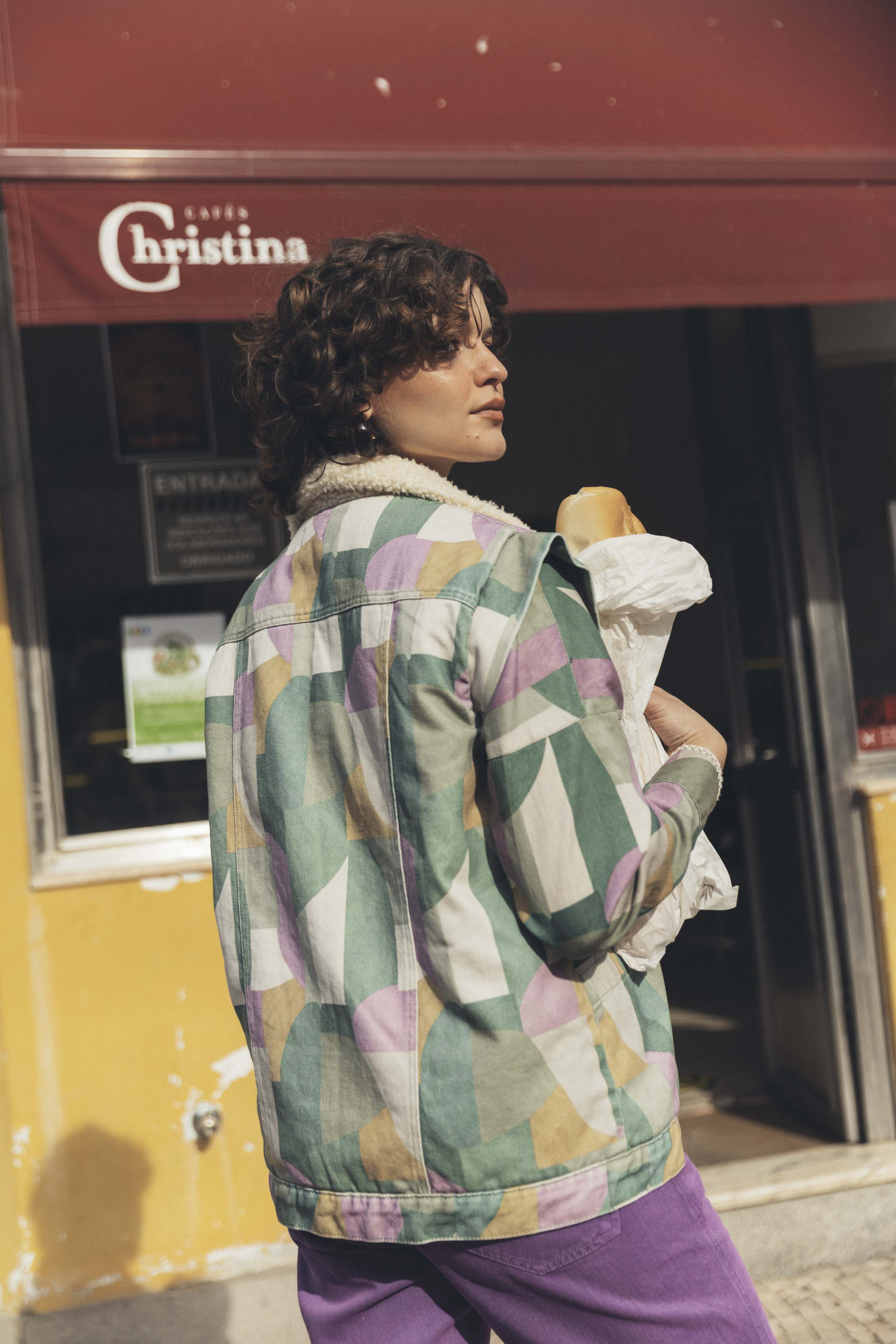 GEFÜTTERTE WESTE | MAMA | geometrisch gemustert
