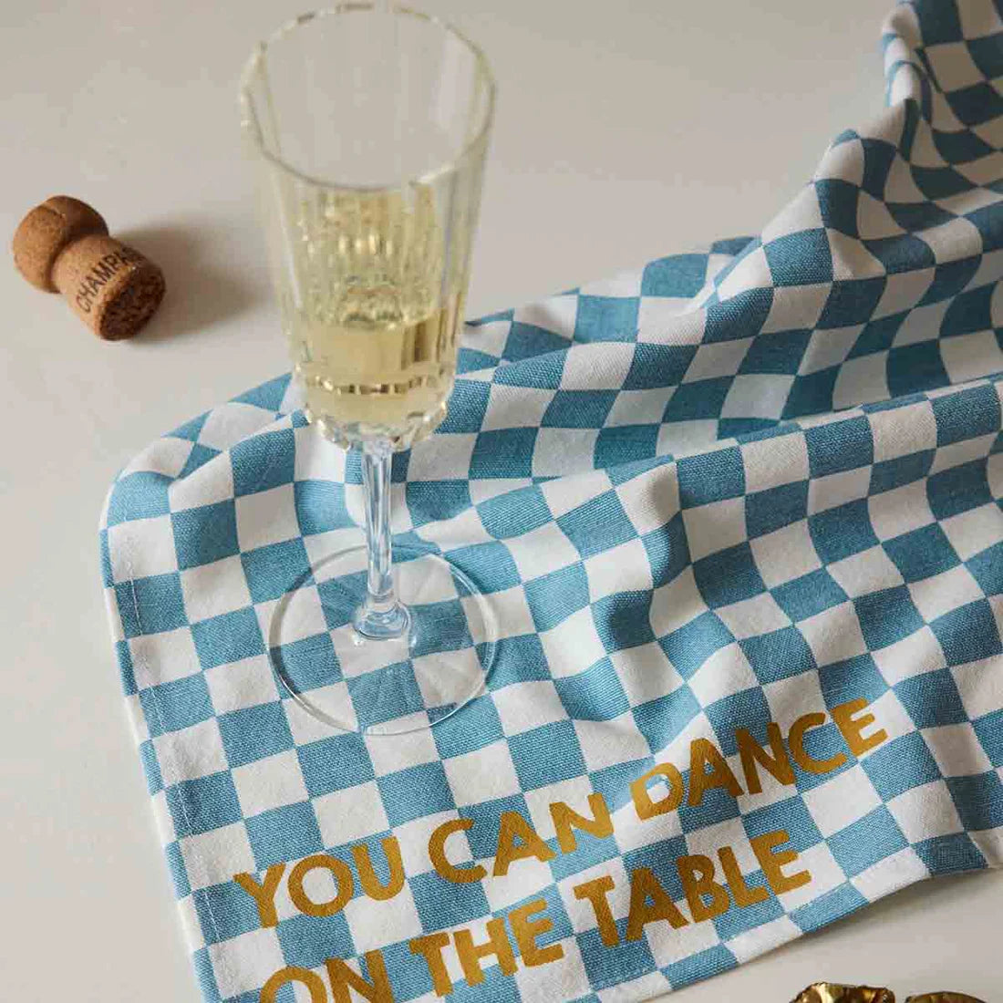 STOFFSERVIETTE | You Can Dance On The Table