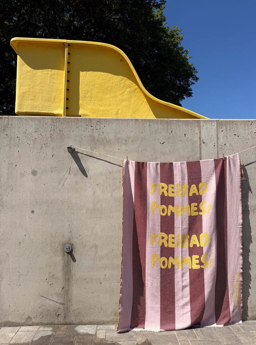 BAUMWOLLDECKE | "FREIBAD & POMMES"