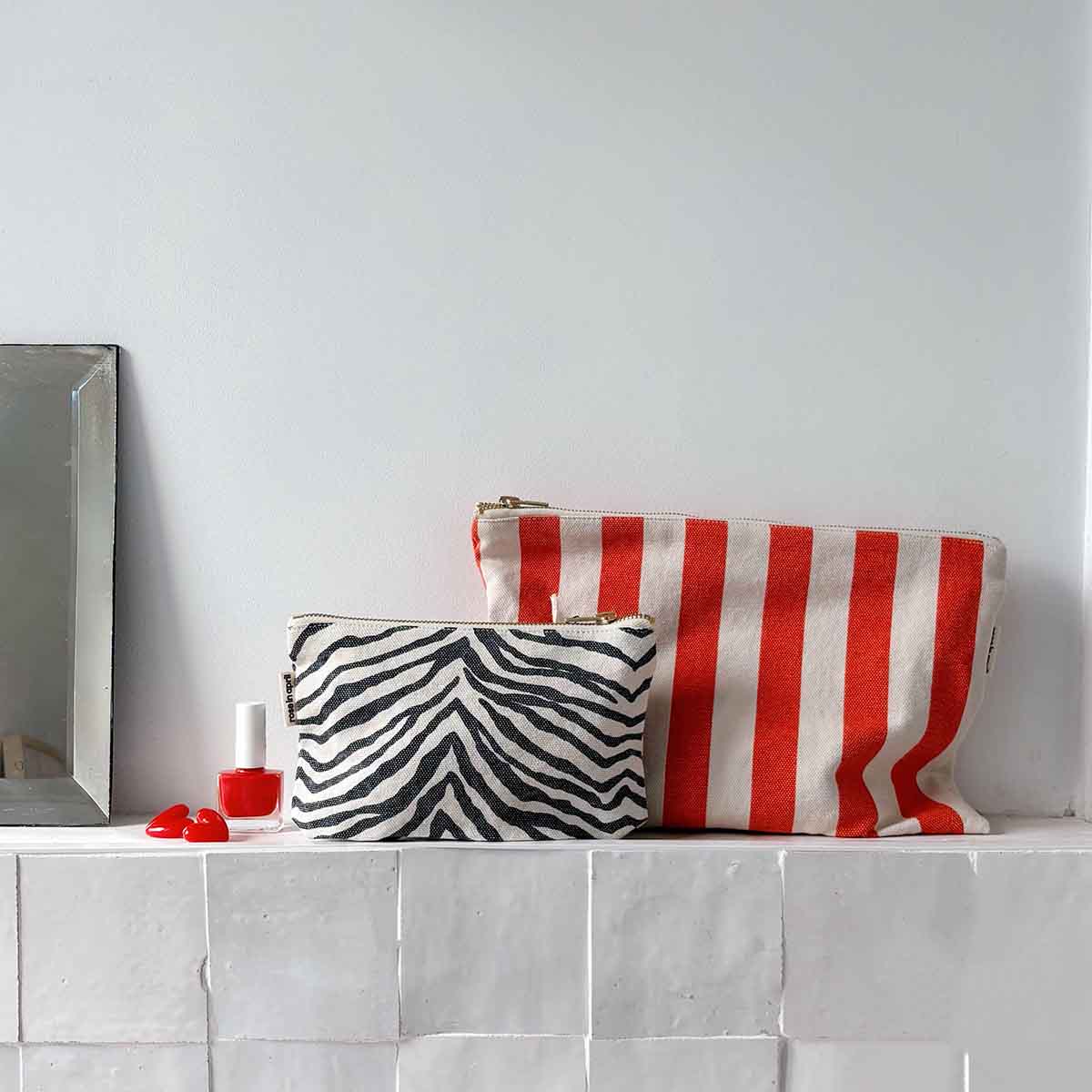 POUCH AUS CANVAS | weiß/rot gestreift